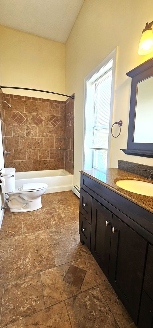 Building Photo - 51 N Champlain St