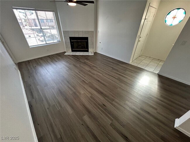 Foto del edificio - 1375 E Hacienda Ave