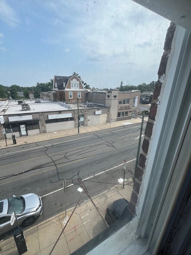 Foto principal - 8022 Frankford Ave