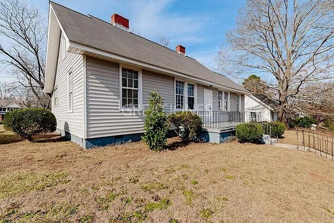 Foto del edificio - 250 Columbia Rd