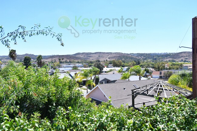 Foto del edificio - Poway School District | Conveniently locat...