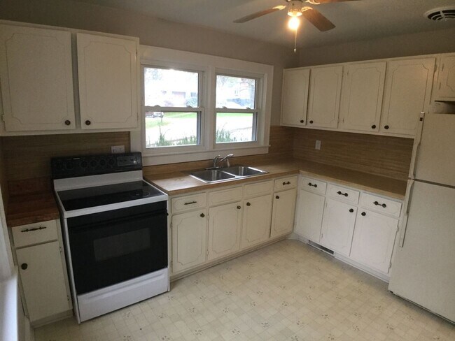 Foto del edificio - Pulaski, 2BR / 1 BA, Available July 28th
