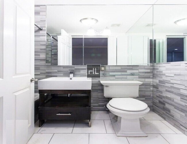 Foto del edificio - W 52ND ST.