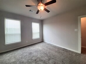 Building Photo - 9881 Grosbeak Ln