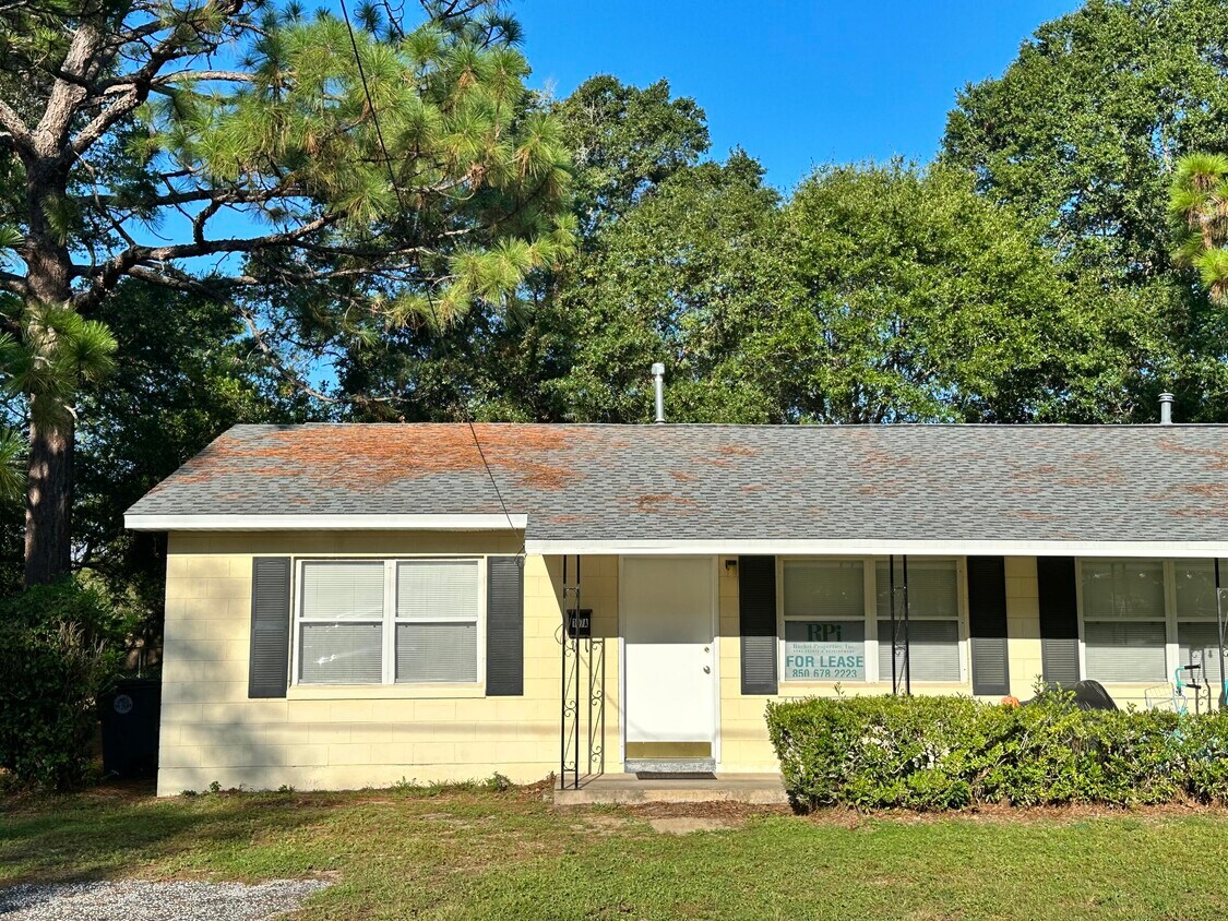 167a Nordberg Ave, Valparaiso, FL 32580 Townhome Rentals in
