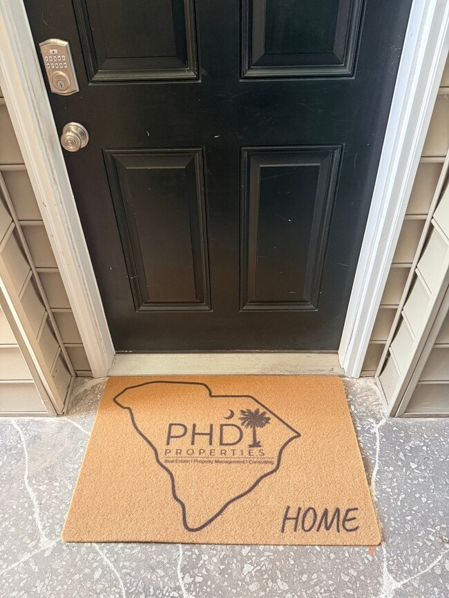 Photo - 1371 Hopton Cir House