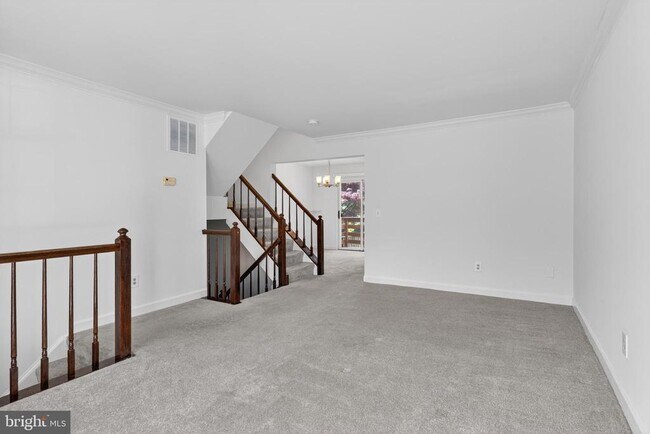 Foto del edificio - 6142 Joust Ln