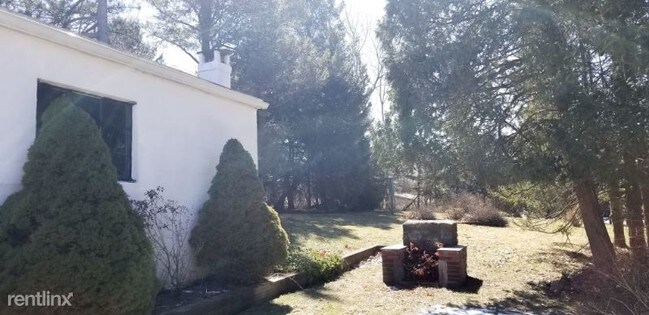 Building Photo - 2 br, 2 bath House - 228 Tecumseh Rd