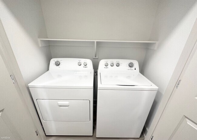 Foto del edificio - 2 br, 2 bath Condo - 651 US-183 Townhome S...
