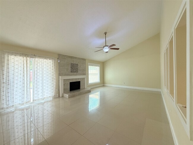 Foto del edificio - 2410 Old Fort Rd