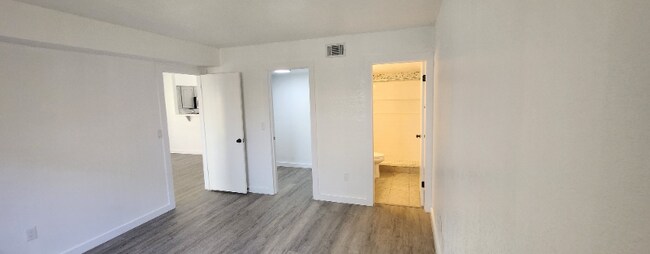 Building Photo - 33 Pony Express Dr Building Photo - 33 Pony Express Dr