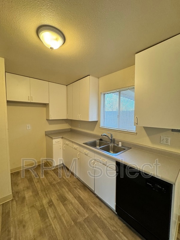 Building Photo - 4740 Keema Ave