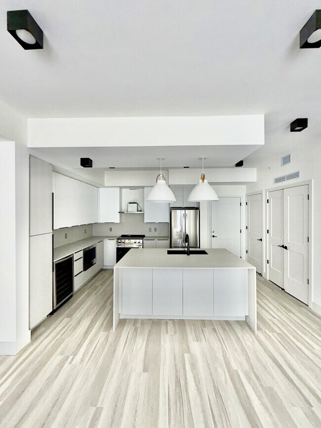 Foto del edificio - 18631 NE 25th Pl