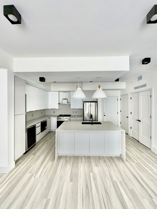 Photo - 18631 NE 25th Pl Apartment