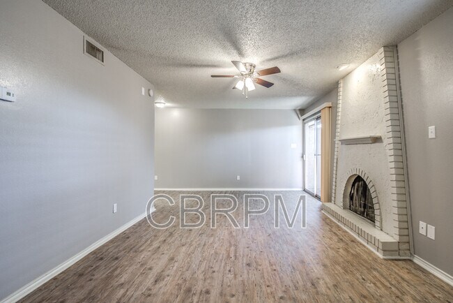 Foto del edificio - 5312 Kenosha Ave