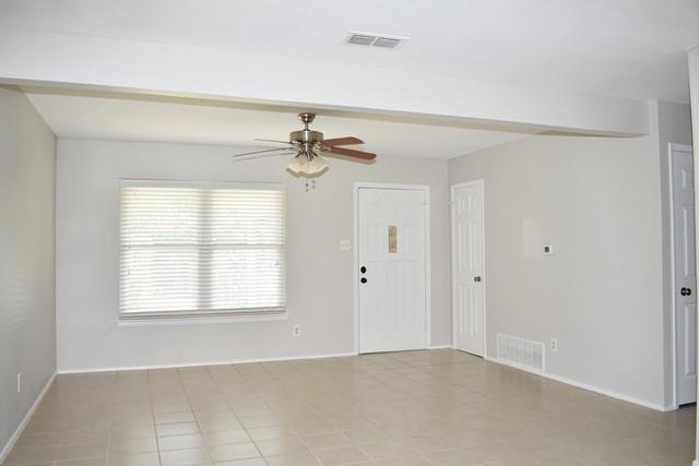 Building Photo - 205 Dallas Dr