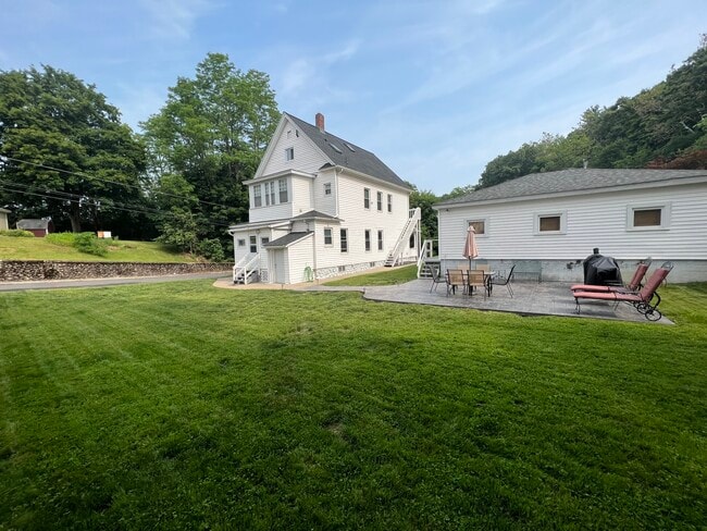 Building Photo - 53 Woodbine St