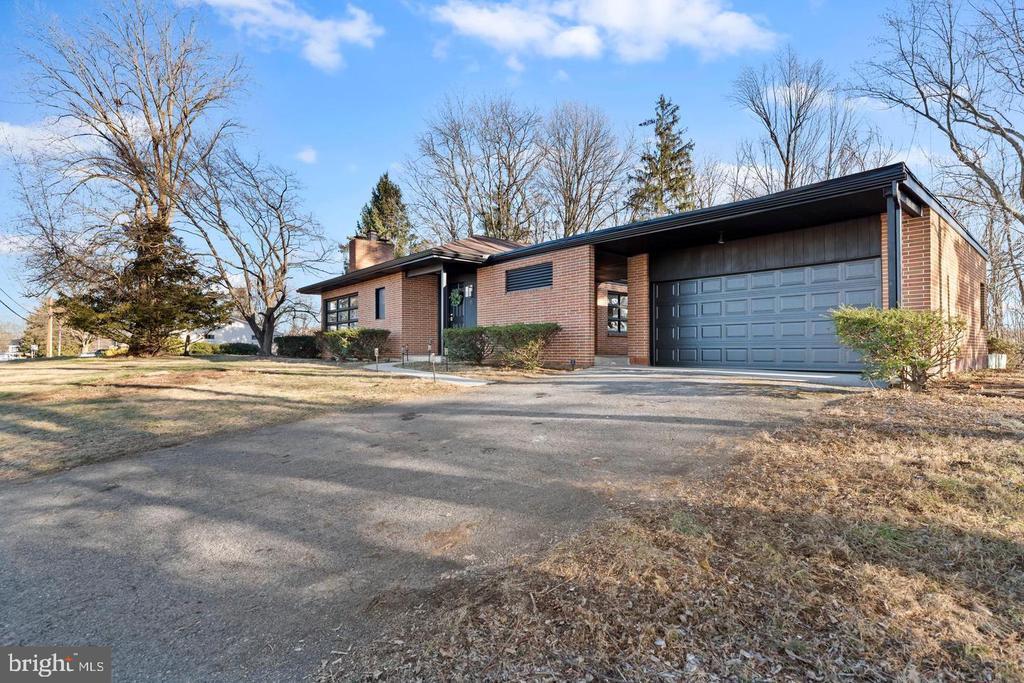 15 Woods Dr, Mechanicsburg, PA 17050 House Rental in Mechanicsburg