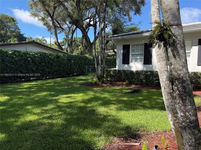 Building Photo - 3618 Palmarito St