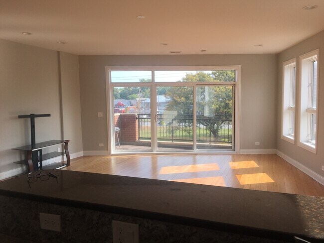 Foto del edificio - 4158 S Western Ave