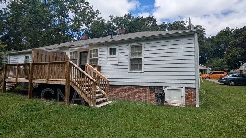 Foto del edificio - 370 Roosevelt Cir NE