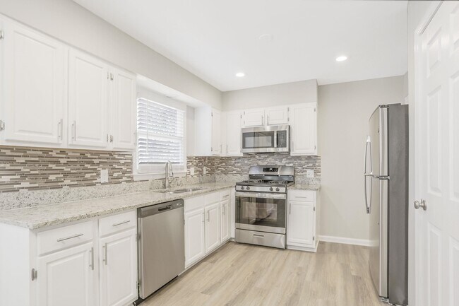 Building Photo - 4615 Hickory Run Ct NW
