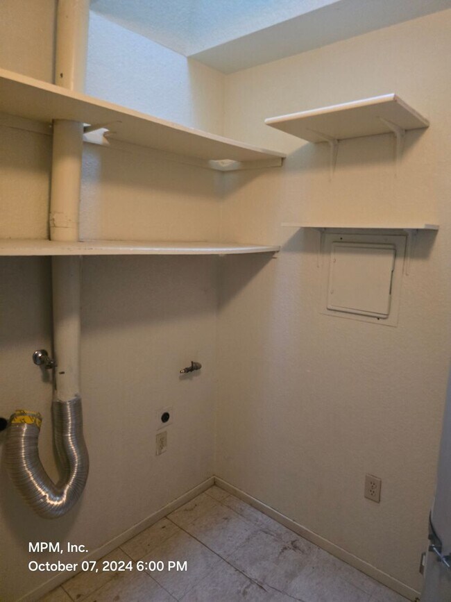 Foto del edificio - 2 bedroom