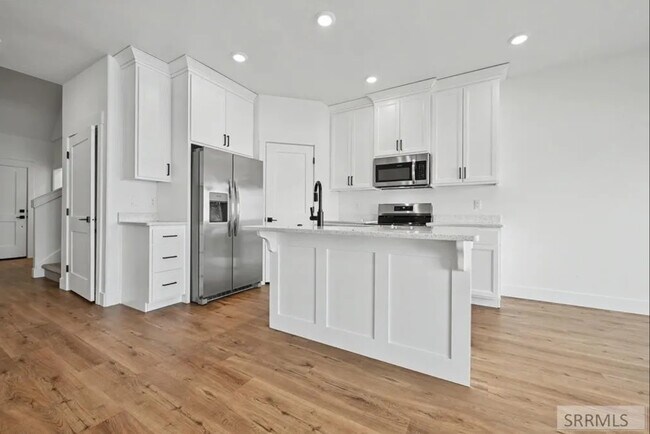 Building Photo - 363 Eliza Joy Ln