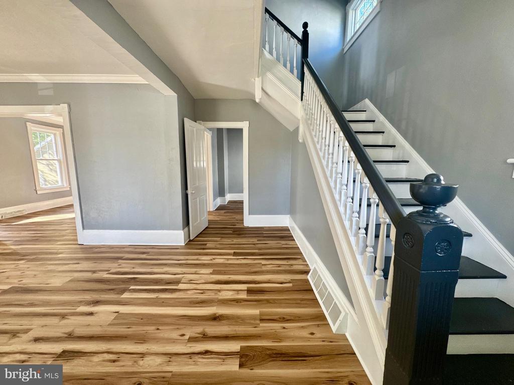 Foto principal - 108 S Main St