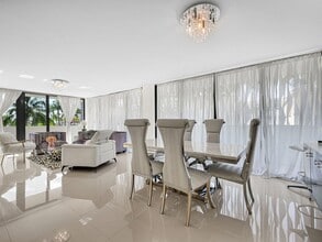 Building Photo - 2049 S Ocean Dr