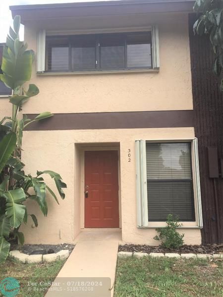 Building Photo - 3070 S Oakland Forest Dr