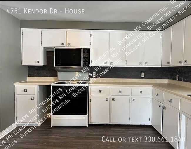 Building Photo - 4751 Kendor Dr