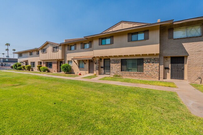 Building Photo - 6757 N 44th Ave