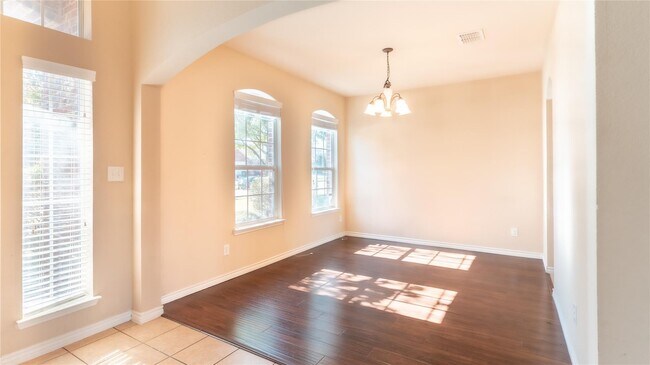 Foto del edificio - 3106 Claybrook Drive