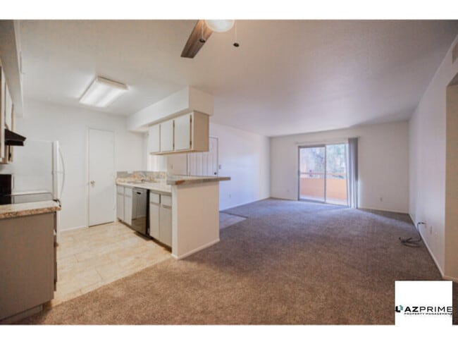 Foto del edificio - Experience Your Own Private Oasis In This Newly Updated 1/1 Upstairs Condo Perfectly Located In The