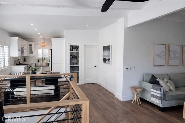 Building Photo - 611 Avenue C