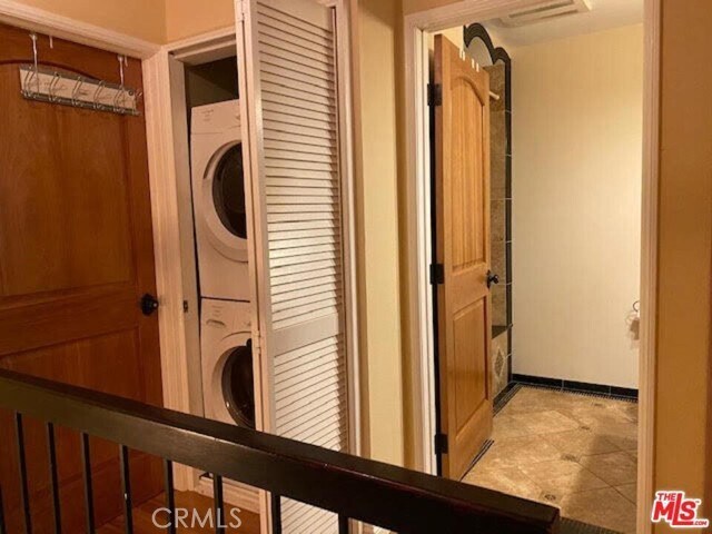 Foto del edificio - 12717 Mitchell Ave