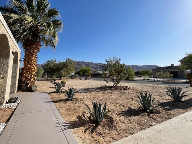 Foto del edificio - 6707 Palo Verde Ave