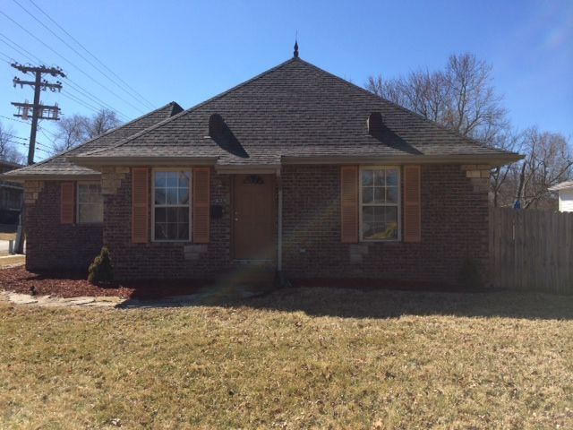 Foto principal - Cute 2 bedroom home on Sunshine St