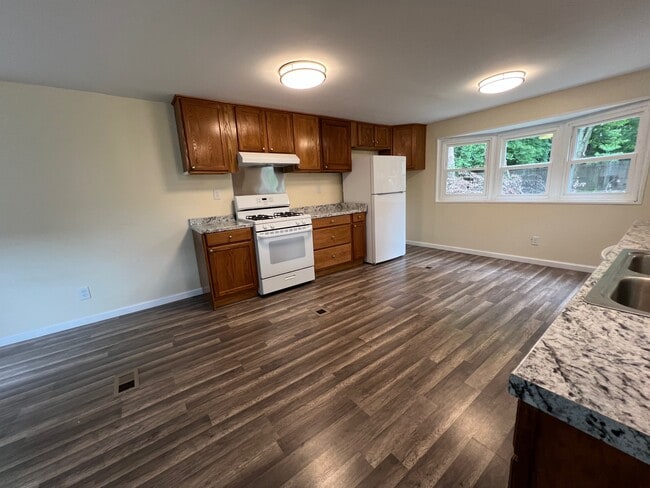 Building Photo - 4408 Sanford Ct