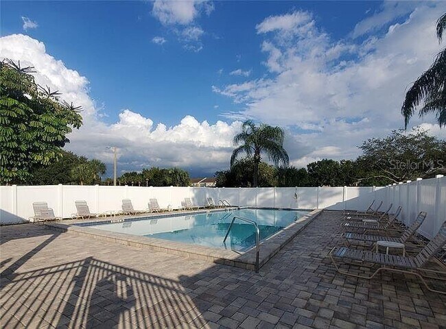 Foto del edificio - 6326 Grand Bahama Cir