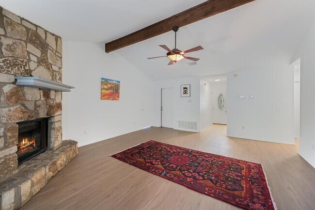 Foto del edificio - 4811 Spring Meadow Cove