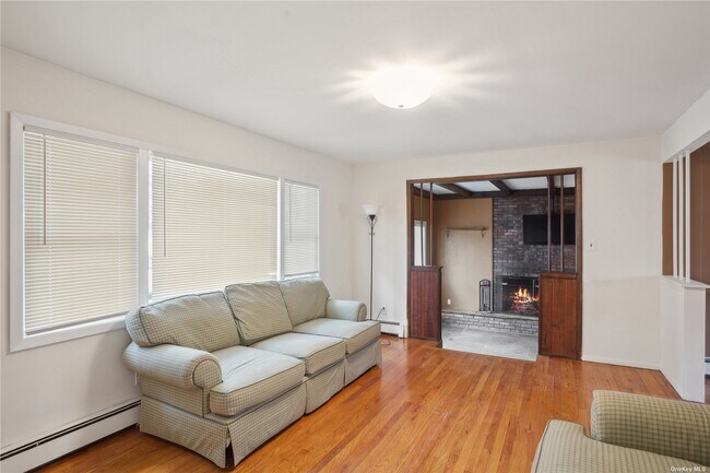 Building Photo - 50 Laurelton Ave