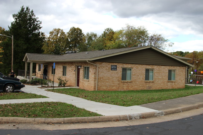 Building Photo - Maplewood Apartments