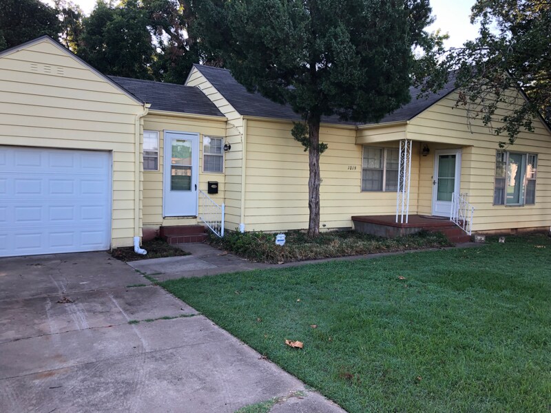 1019 S 17th St, Chickasha, OK 73018 House Rental in Chickasha, OK