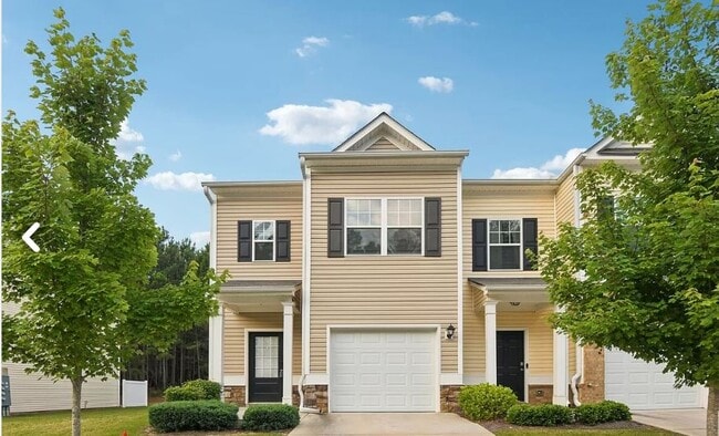 Building Photo - 3324 Estes Dr