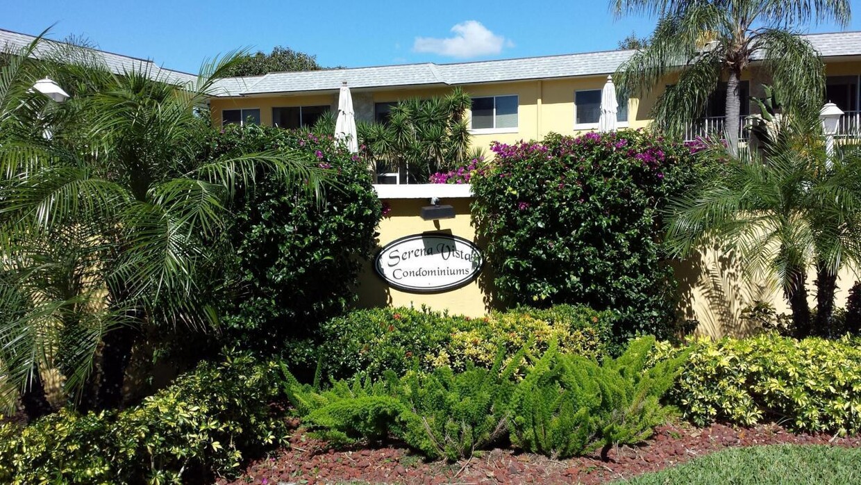 Primary Photo - 207 Tropic Isle Dr