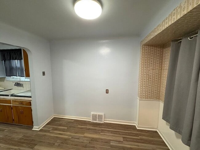 Building Photo - 21029 Blackmar Ave