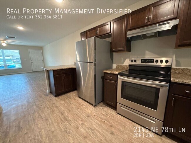 Foto del edificio - 2145 NE 78th Ln