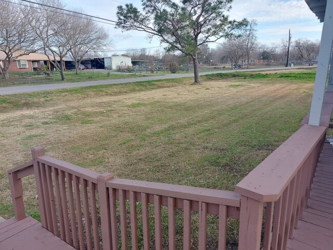 Building Photo - 18610 Baughman Dr